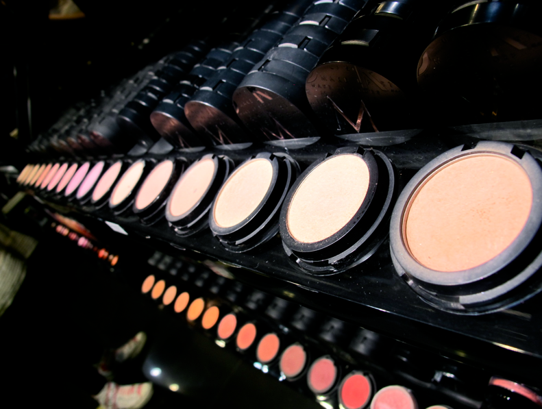Тени make up Store свотчи. Make up Store приложение. Make up Store Dual Foundation 327. Make up Store доставка.